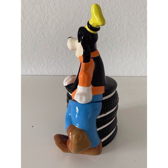 Disney Goofy Leaning On Oreo Stack Ceramic Cookie Jar Hand Painted Large NEW - Picture 3 of 15